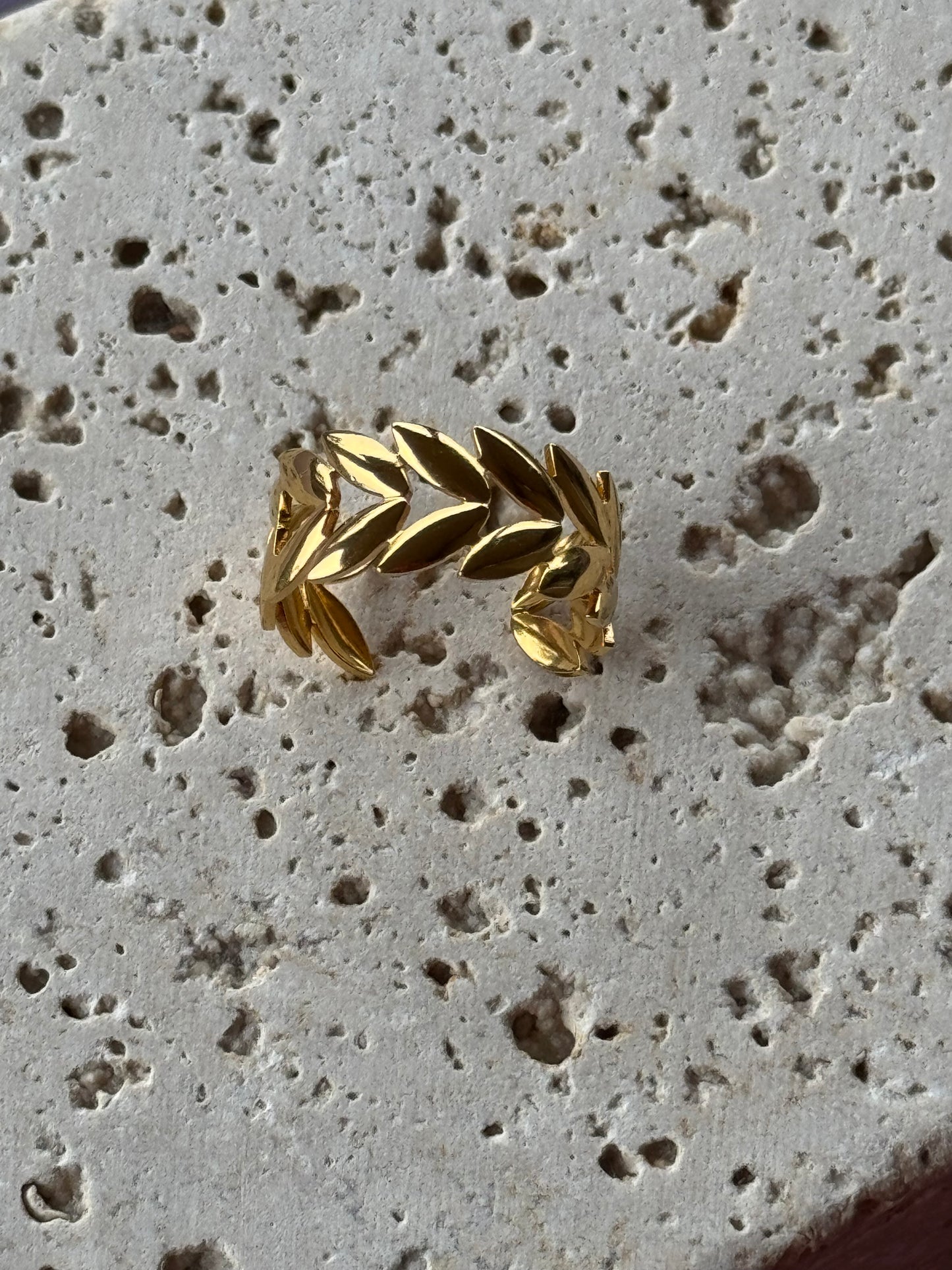 Anello in acciaio inossidabile Foglia   - oro -